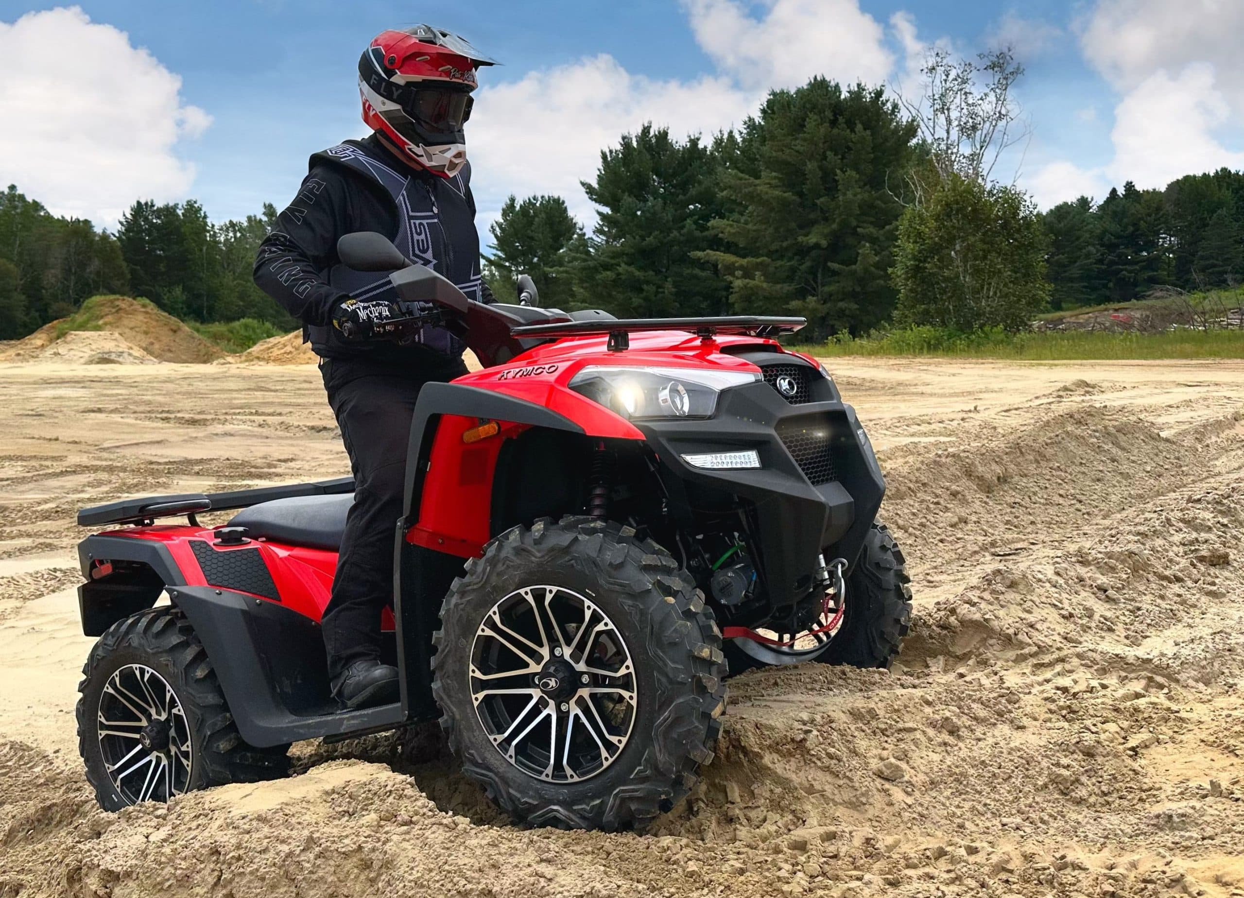 L’essai du KYMCO MXU 700I 2023: le porte-étendard du manufacturier taïwanais!