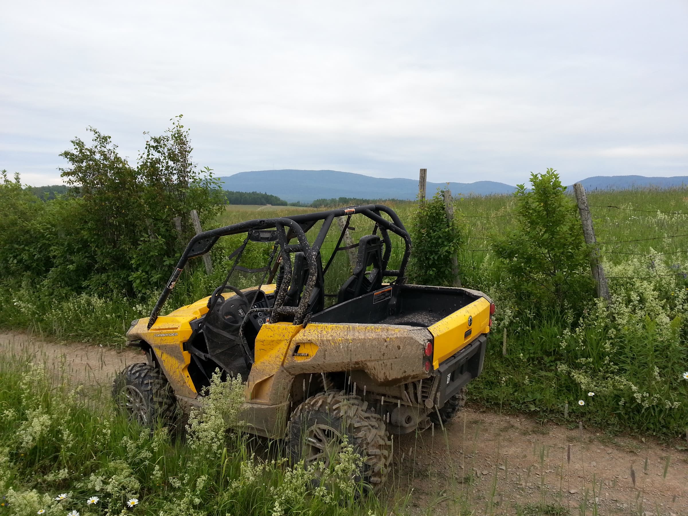 Essais du Can-Am Commander DPS 1000 2013