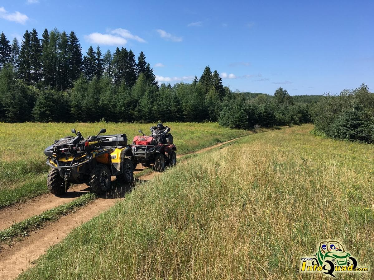 Le tour du Lac-Saint-Jean - Partie 1 Quad Quadiste 