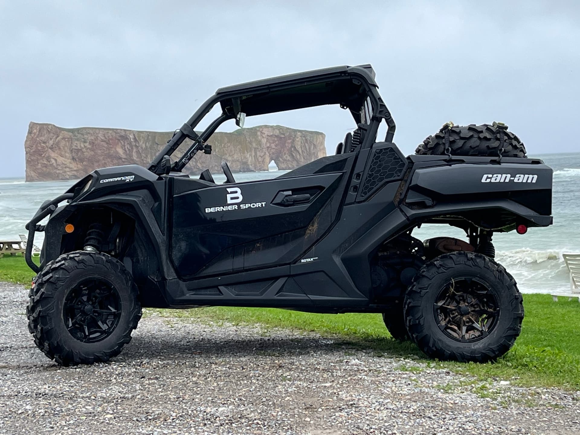 Randonnée en Gaspésie : le Commander 700cc 2023, un choix inattendu qui surprend !