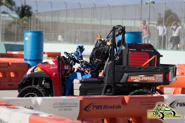 Des robots vont conduire un Polaris Ranger au DARPA Robotics Challenge Des robots vont conduire un Polaris Ranger au DARPA Robotics Challenge