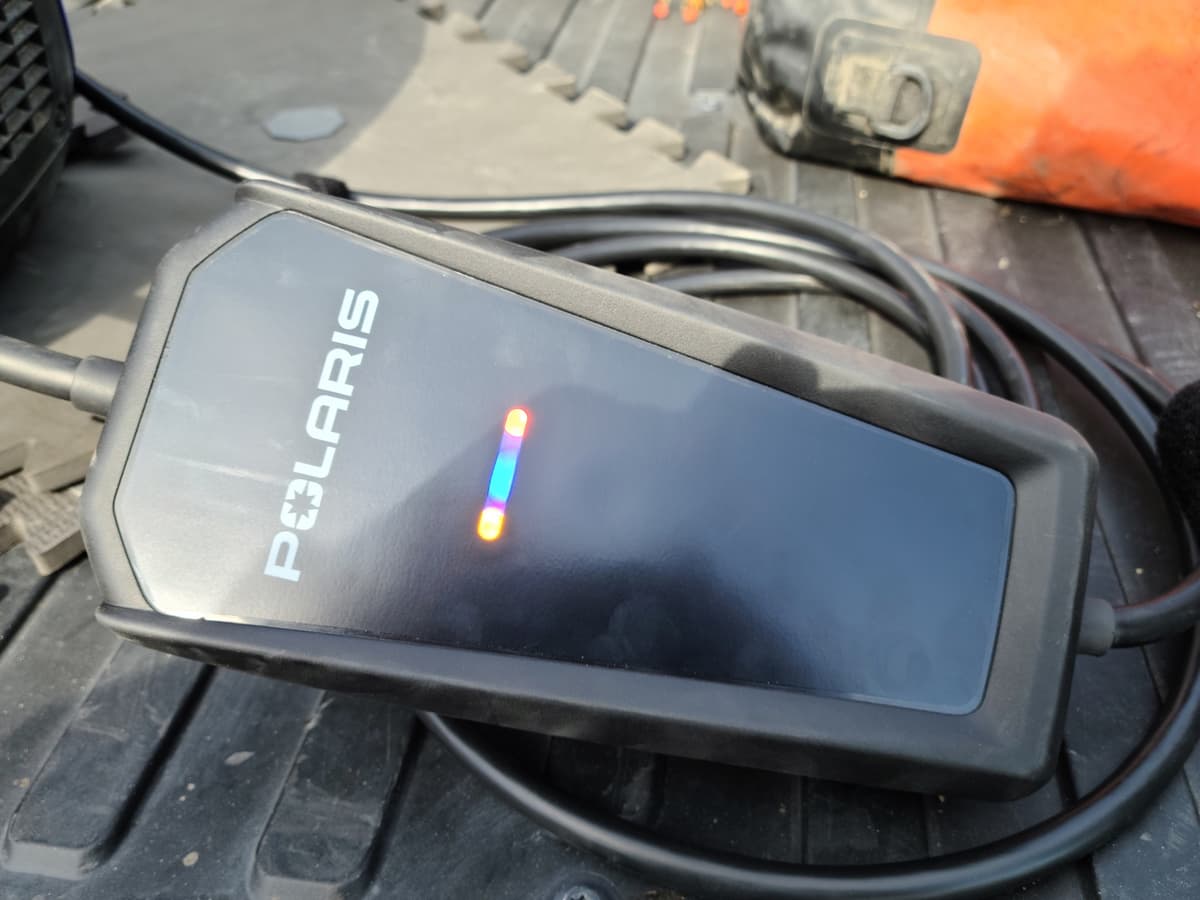 Chargeur 120 ou 240 volts