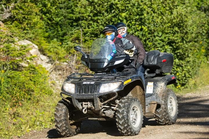 Cette photo illustre bien le plaisir de pratiquer le quad