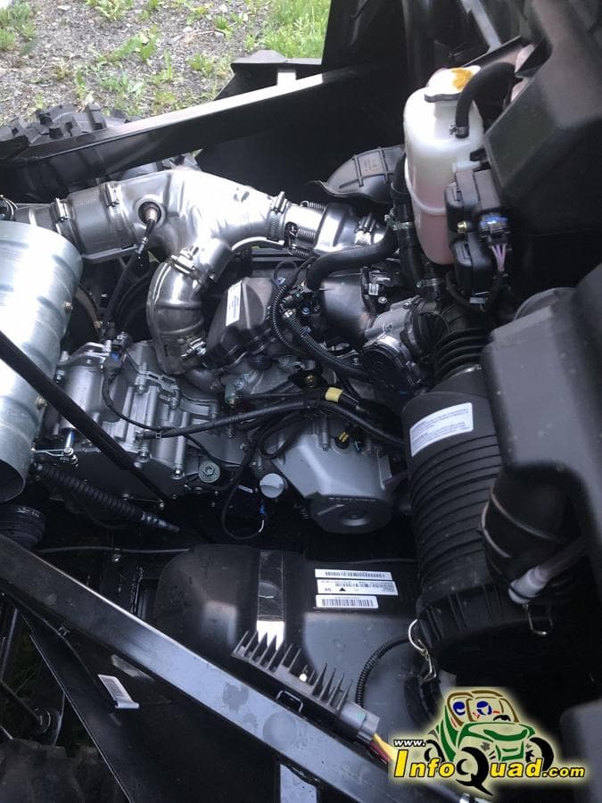 Essai court terme Can-Am Defender HD8 DPS – Un véhicule de travail efficace - VTT - Quads - Quadistes - côte à côte