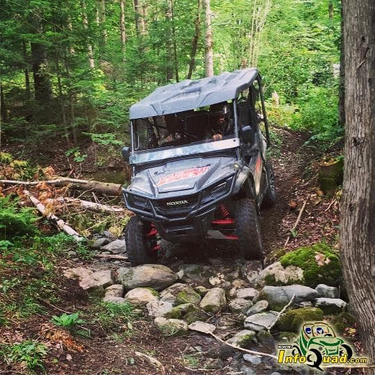 Essai du Honda Pioneer 1000 LE 5 places 2017 Essai du Honda Pioneer 1000 LE 5 places 2017