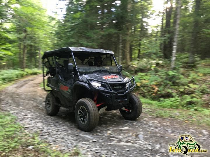 Essai du Honda Pioneer 1000 LE 5 places 2017 Essai du Honda Pioneer 1000 LE 5 places 2017