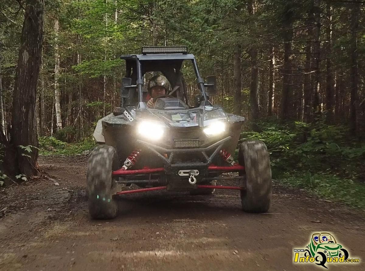 Ce n’est pas un VTT, ni un côte à côte… C’est un RZR RS1?! - quads - quadistes - VTT Ce n’est pas un VTT, ni un côte à côte… C’est un RZR RS1?! - quads - quadistes - VTT