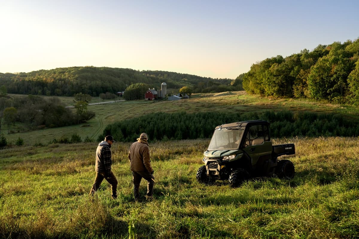 Can-Am Defender HD10 CVC 2026