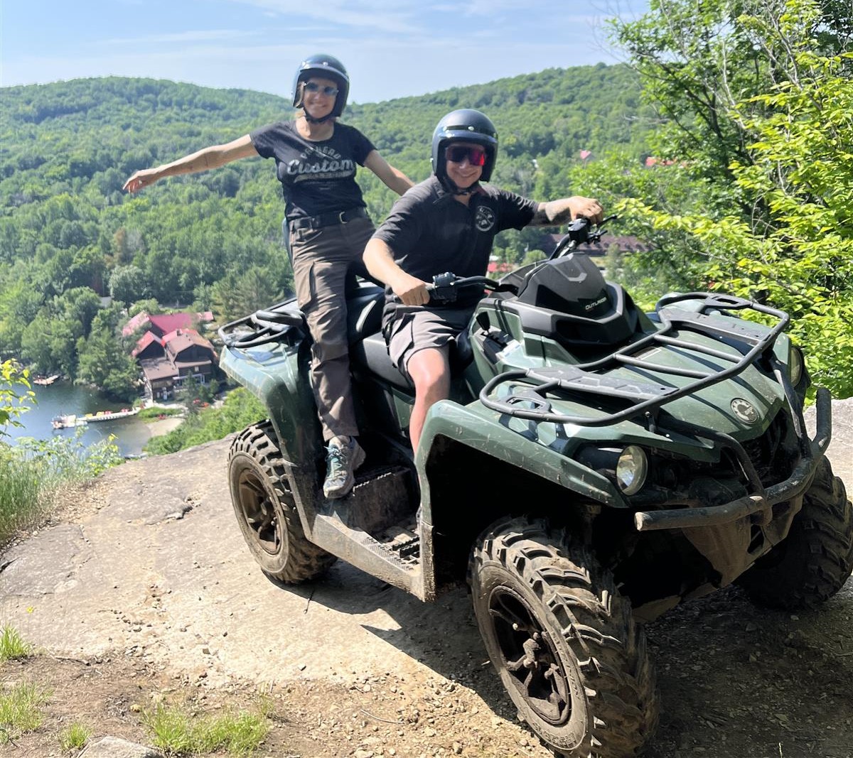 InfoQuad: Nature, adventure, and fun await you at Aventures Plein Air Saint-Hippolyte.