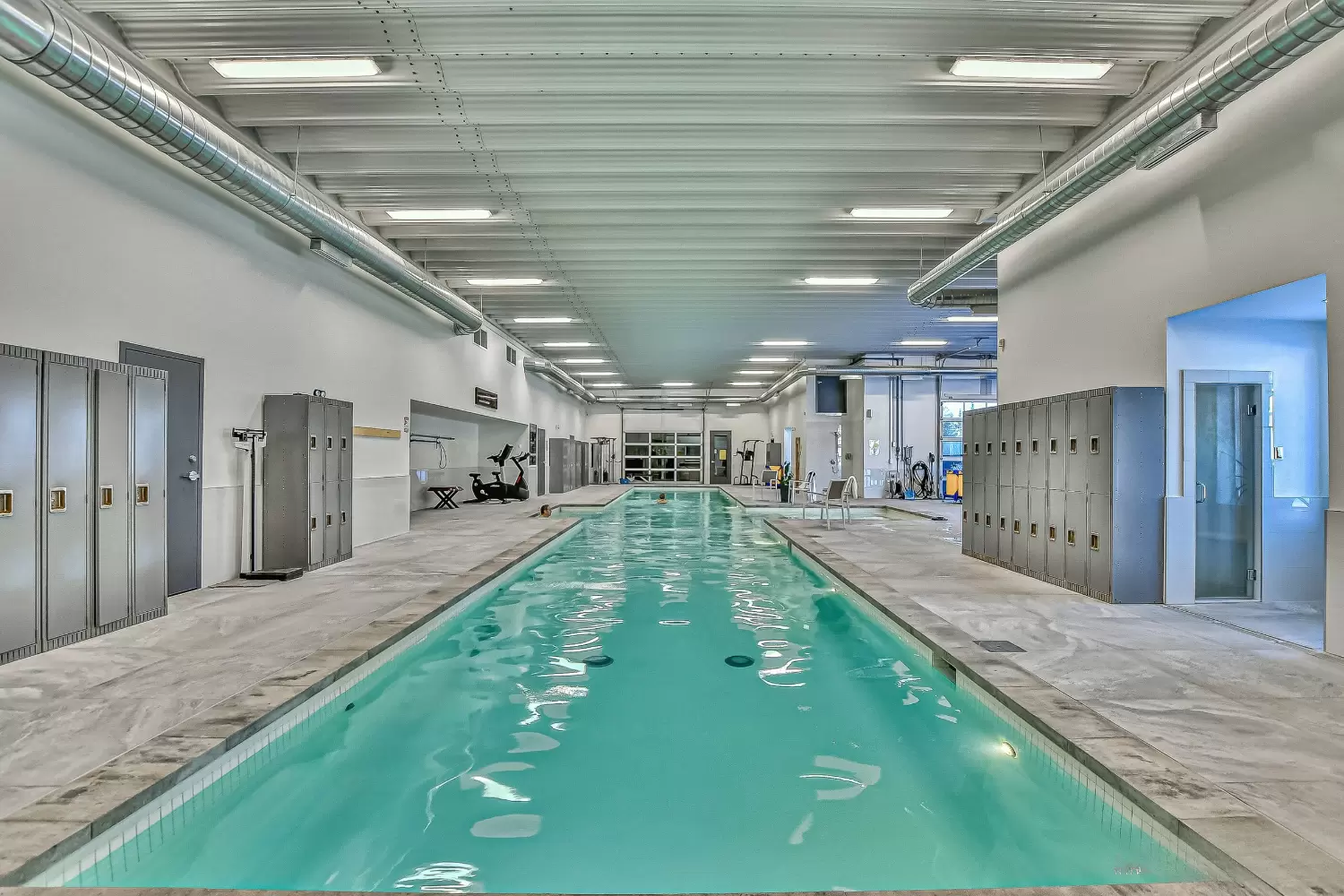 Piscine intérieure du centre sportif
